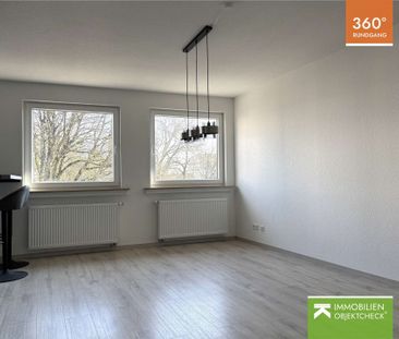 Gemütliche Zwei-Zimmer-Wohnung - mit Einbauküche und Aufzug - Foto 1