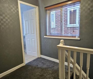 3 bedroom terraced house to rent - Photo 3