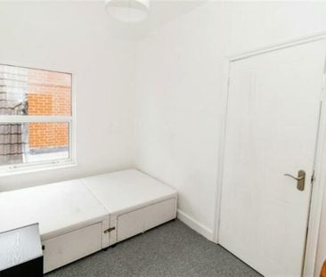 Darwin Road, SO15 - Photo 5