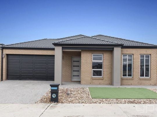 95 Claret Ash Boulevard, MELTON WEST - Photo 1