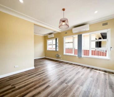 “Modern Elegance and Convenient Living” - Photo 1