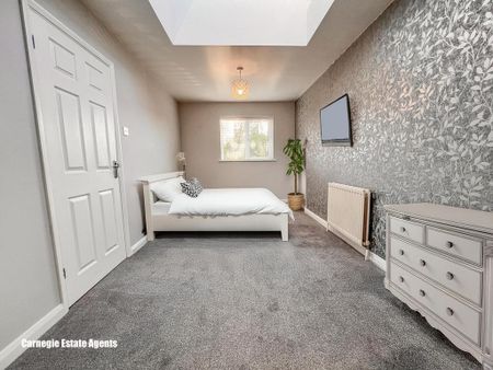 3 bedroom end of terrace house to rent - Photo 5