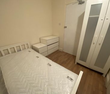 1 bedroom in a house share to rent - Photo 6