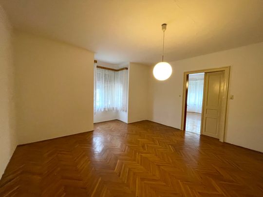 4-Zimmer-Wohnung mit 2 Balkone in zentraler Lage - Photo 1