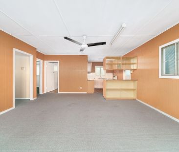 Relaxed Living Just a Short Walk to the Beach - Photo 4