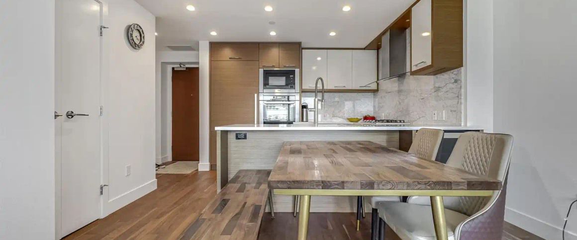 17xx 4360 BERESFORD STREET — 1 Bedroom - Photo 1