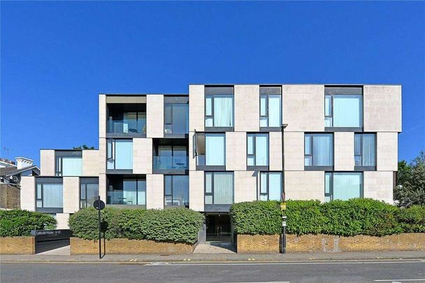 An interior designed, two-bedroom, two bathroom apartment in this modern & popular development. - Photo 1