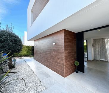 House in Estepona, Costa del Sol - Photo 4