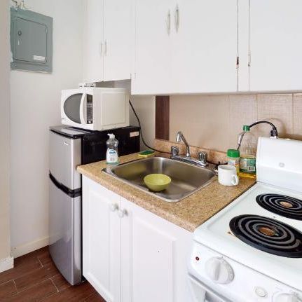 1 CH - 1 SDB - Montréal - $1,195 /mo - Photo 3
