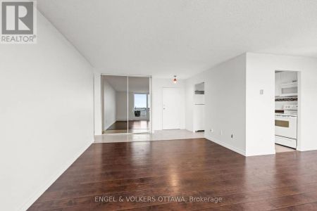 2001 - 665 BATHGATE DRIVE - Photo 4