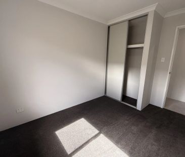 Brand New Low maintenance 2 x 1 x 1 in heart of South Yunderup - Photo 2