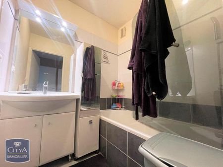 Location Appartement 3 pièces 75m² CHATEAURENARD 13160 - Photo 5