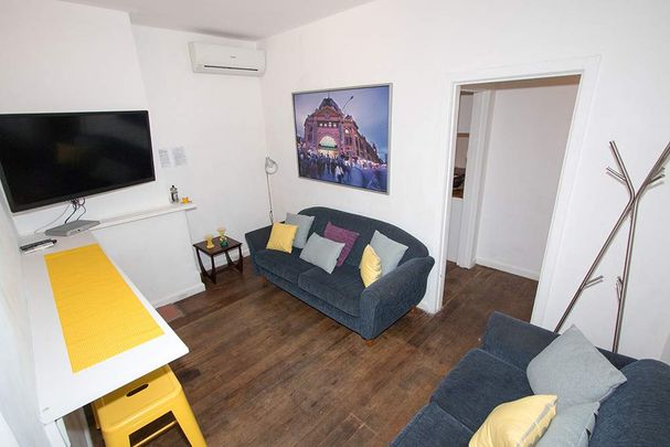 BEST LOCATION FOUR BEDROOM APARTMENT. - Photo 1