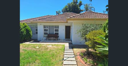 Light filled, triple fronted, family home in East Marden School Zone. - Photo 3
