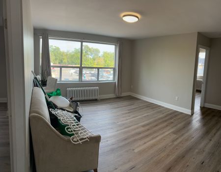 For Lease - 3474 Yonge Street Unit# 122, Toronto, Ontario - Photo 2