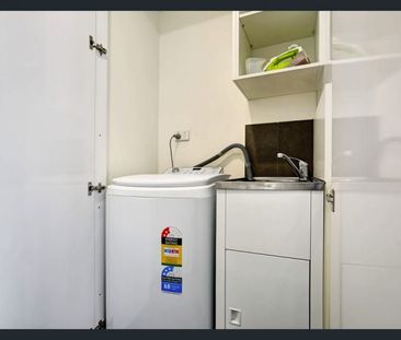 Stylish City Apartment in Adelaide’s East End - Photo 6