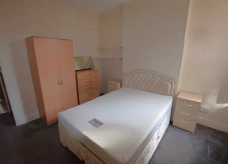 1 bedroom flat - ground floor to rent - Photo 2