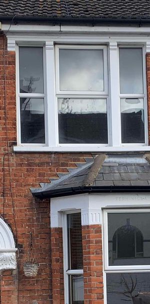 Hervey Street Bedroom 5 - Photo 1