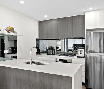 Rare 2-Bedroom Apartment with Study & Stunning Park Views! - Photo 5