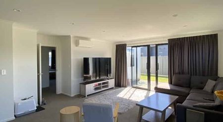 Near-New & Ready for You - Prime West Side Spot! - Photo 5