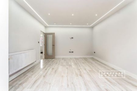 4 bedroom semi-detached house to rent - Photo 4