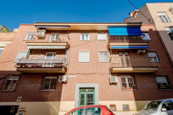 Calle de Fuendetodos, Madrid, Community of Madrid 28047 - Photo 1