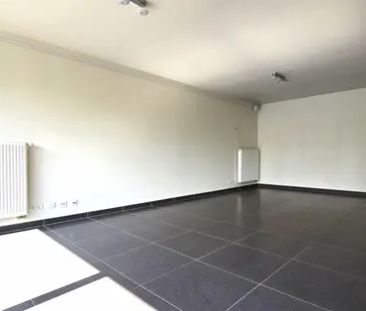 Top gelegen 2-slpkapp. met dubbele garage en grote kelder - Photo 6