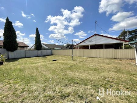 Tidy Home Close to Ross Hill - Photo 5