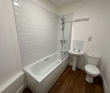 London Road North, Lowestoft - Photo 5