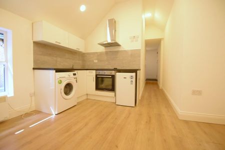 2 bedroom apartment to rent - Photo 3