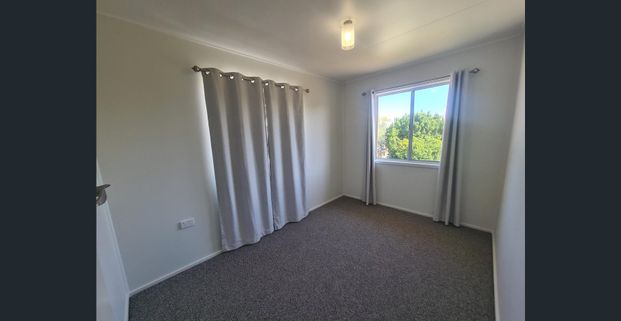 RENOVATED UNIT - SUIT MATURE AGED - Photo 1