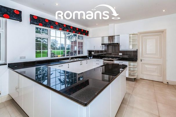 5 bedroom semi-detached house to rent - Photo 1