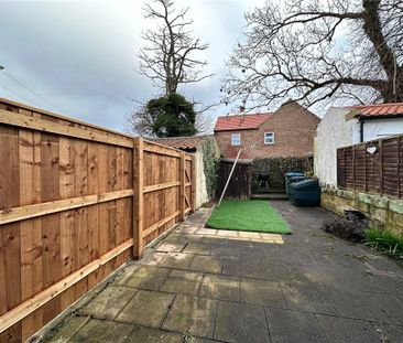 2 bedroom terraced house to rent - Photo 1