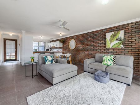 23/145 Government Road, Labrador - Photo 3