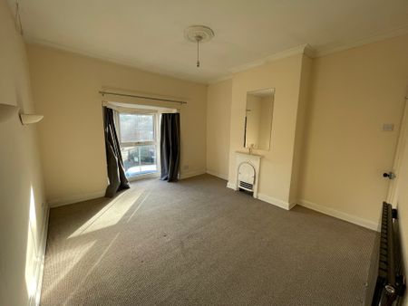 2 bedroom Mid Terraced House to let - Photo 4