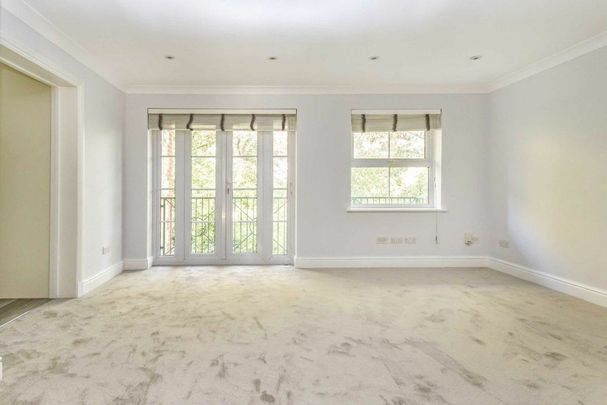 Parkgate Mews, Highgate, N6 - Photo 1