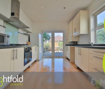 4 bedroom terraced house to rent - Photo 6