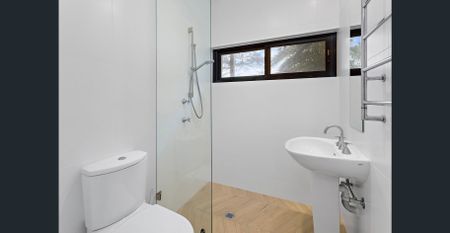 LUXURIOUS BEACHSIDE HAVEN - Photo 4