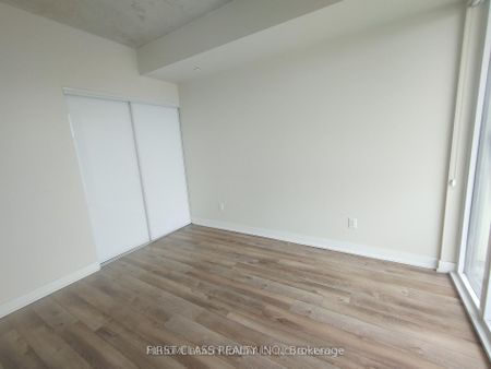 Riverside Square Lofts 15-45 , #1115 - Photo 2