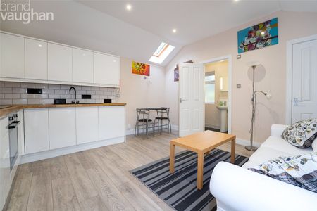 1 bedroom detached house to rent - Photo 2