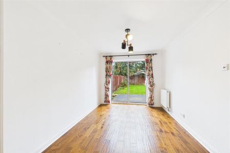 4 bedroom detached house to rent - Photo 2