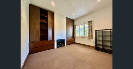 Grand Art Deco family home with studio, double garage and deep private gardens - Photo 3