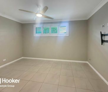 6A Howard Loop, Oran Park - Photo 3