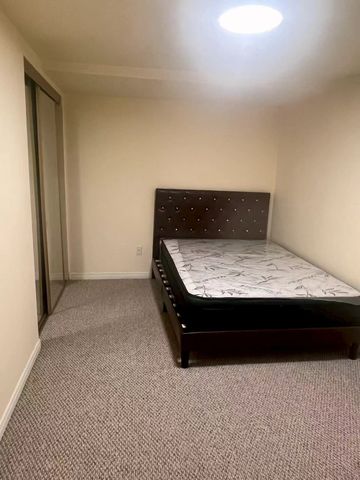 For Lease - 4 Price Street, Richmond Hill, Ontario - Photo 2