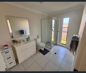 4 Golden Grove Court, Eli Waters, Qld 4655 - Photo 3