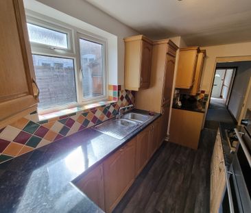 Longfield Road, Stourbridge - Photo 2