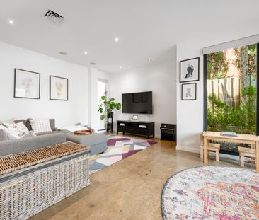 1/50 Adeney Avenue, Kew VIC 3101 - Townhouse For Rent | Domain - Photo 4