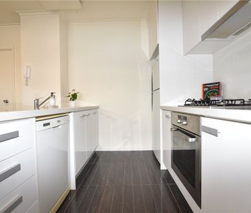 2611/63 Whiteman Street - Photo 6