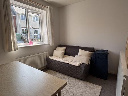 2 bedroom end of terrace house to rent - Photo 4