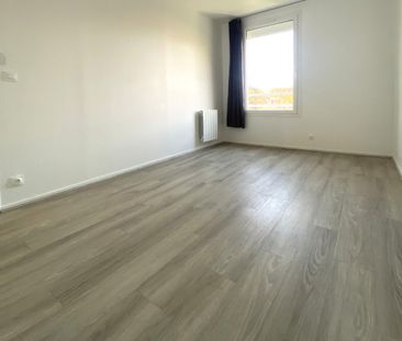 Location Appartement 3 pièces 66m² - Photo 3